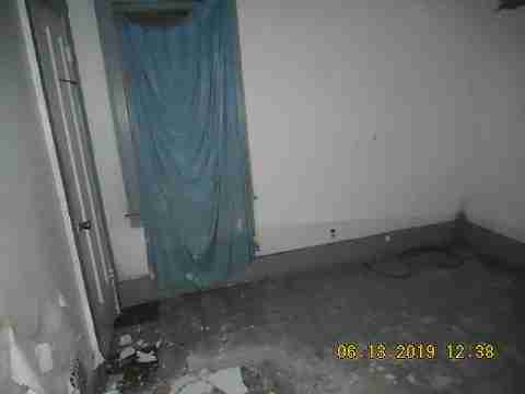 12331 Cherrylawn (21)_m.jpg